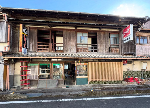 Umi to Nishi Café